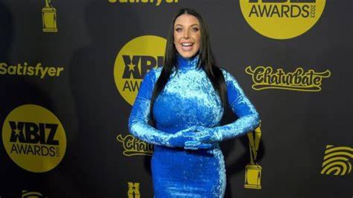 Angela White on Her Worst Experience Hooking Up with a Fan YouTube