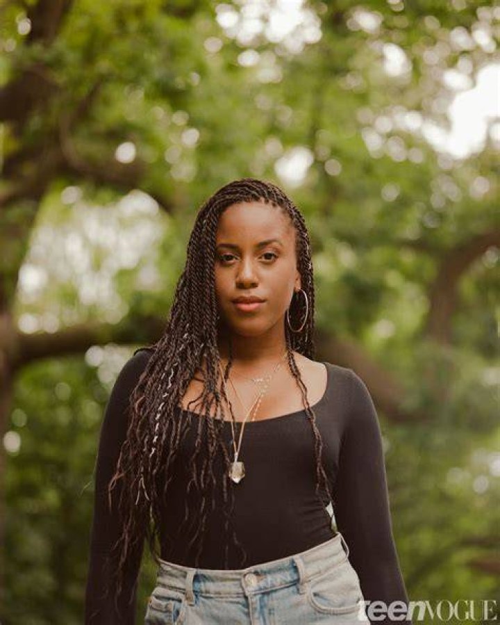 Asha Bromfield Bio, Career, Age, Net Worth, Nationality, Facts