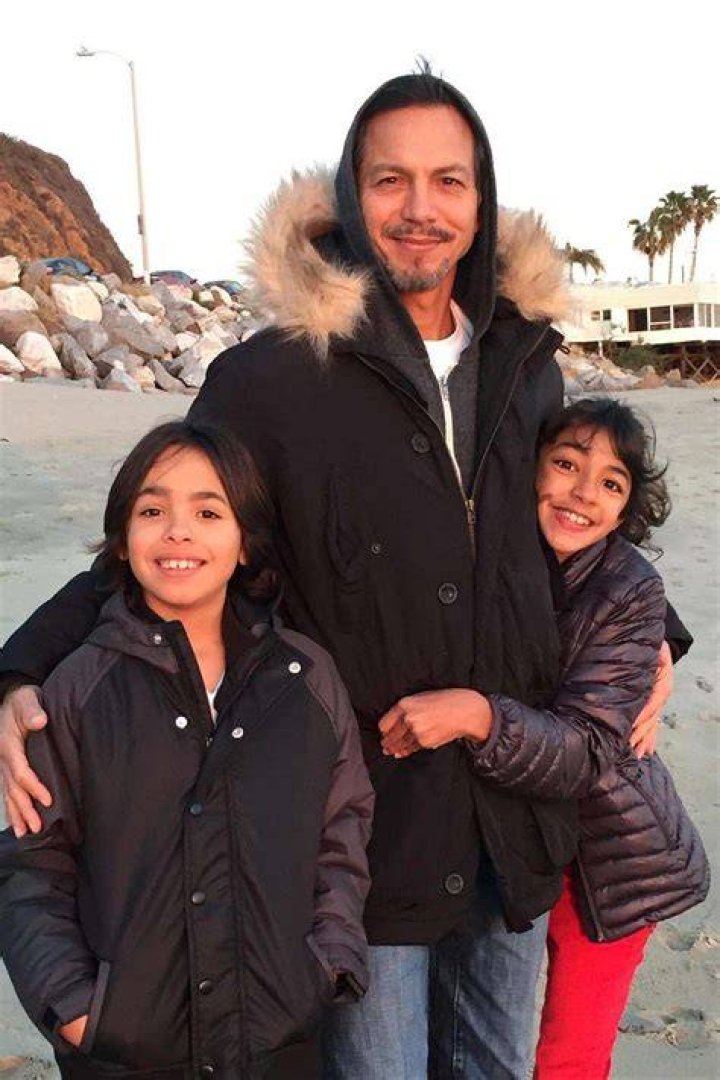 Benjamin Bratt Kids imgtootles