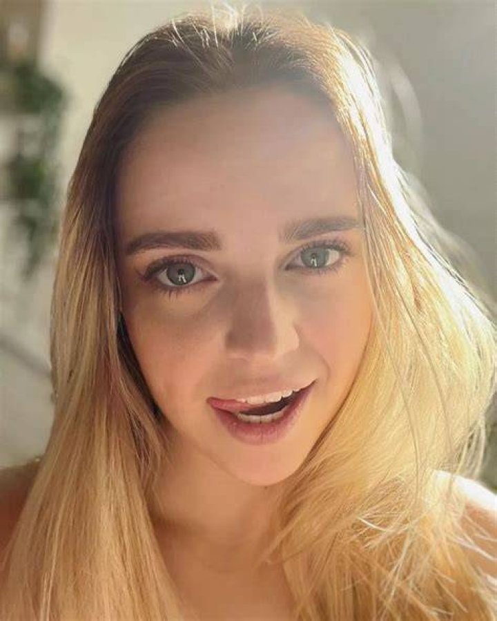 Codi Vore Age, Onlyfans, Sexy Pics, Halloween, New Videos, Cleaning