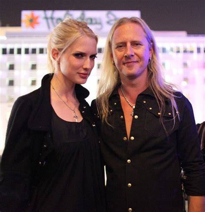 Did Jerry Cantrell Ever Marry?, Revaygems