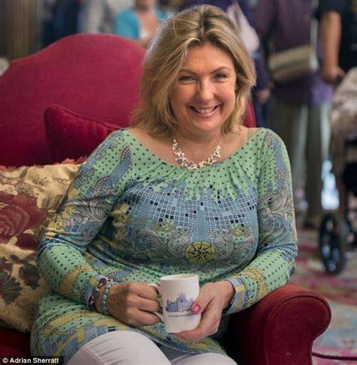 Emotional ties with Lady Carnarvon Lady, Fashion, 50 fashion