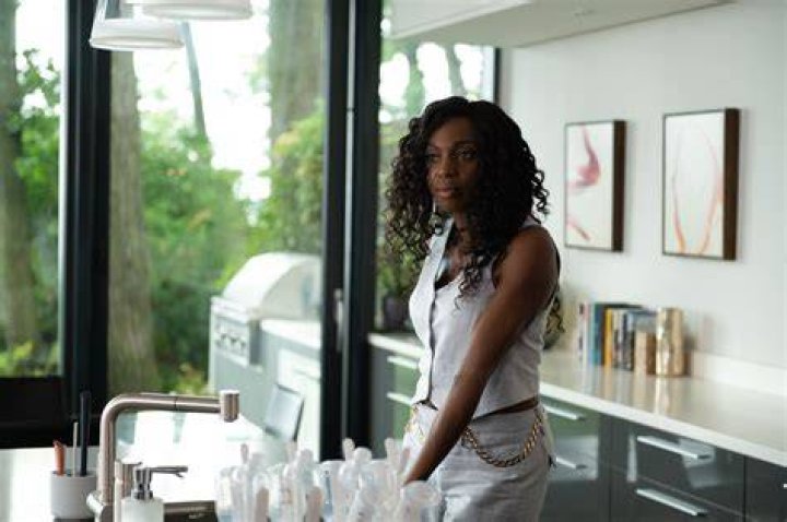 Enuka Okuma teases final season of Workin’ Moms Shedoesthecity