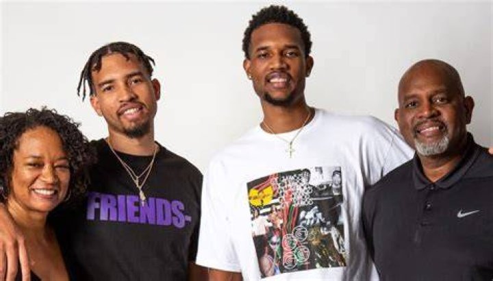 Evan Mobley Parents and Gripping Family Life