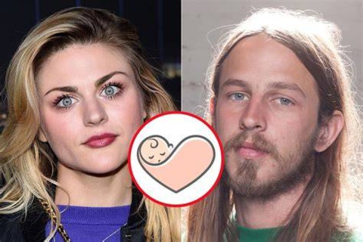 Frances Bean Cobain Files for Divorce From Husband Isaiah Silva