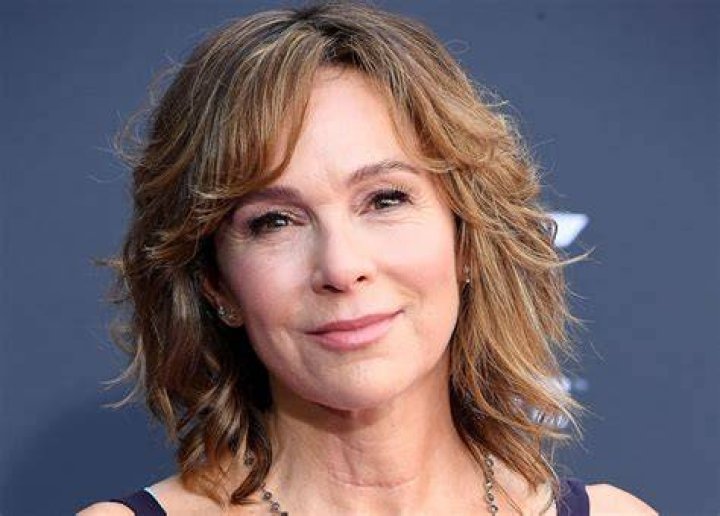 How Jennifer Grey Really Feels About Her Nose Jobs Over 30 Years Later