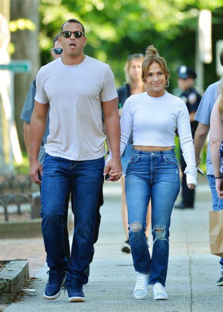 Jennifer Lopez, Alex Rodriguez breakup Couple announces split