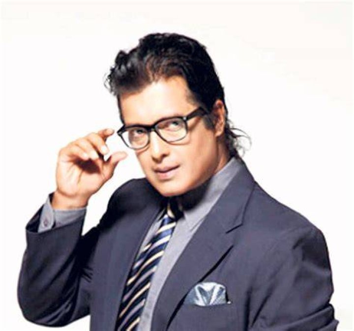 Mahanayak Rajesh Hamal gets five year old admitted to school