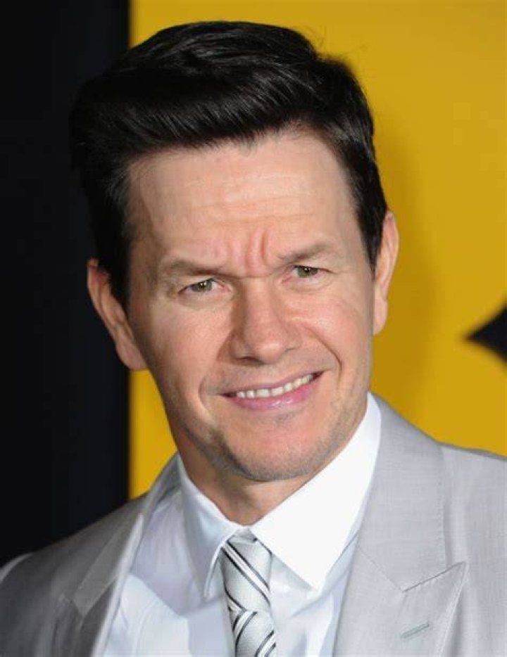 Mark Wahlberg Bio, Age, Net Worth, Height, In Relation, Facts