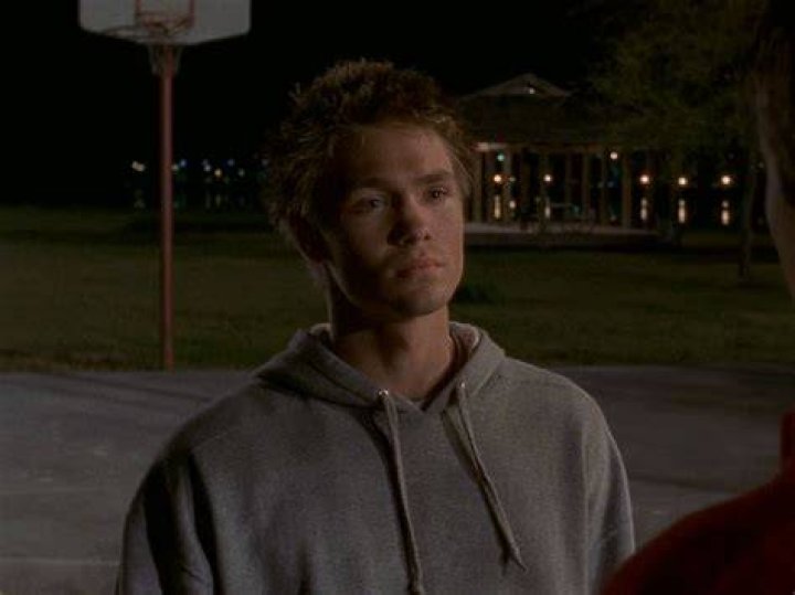 One Tree Hill Lucas Scott Wallpapers Wallpaper Cave
