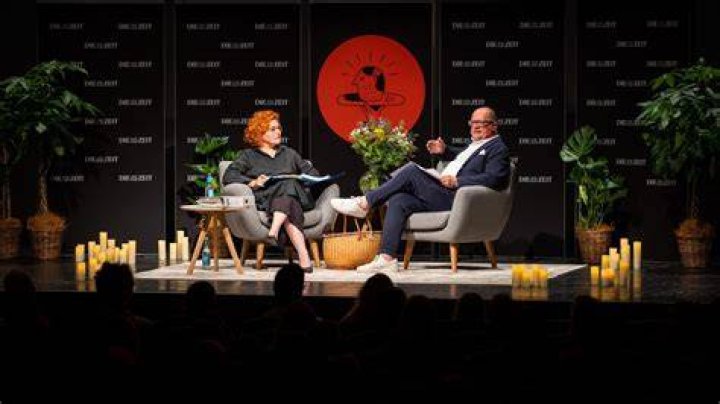 Podcast Auf der Bühne mit Chris Oh Das Leben als Gesamtkunstwerk