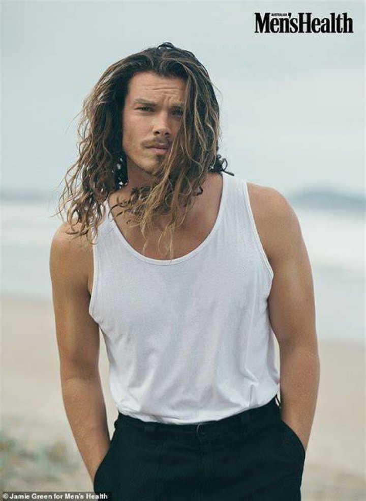 Sam Corlett during his shoot (Source Instagram)