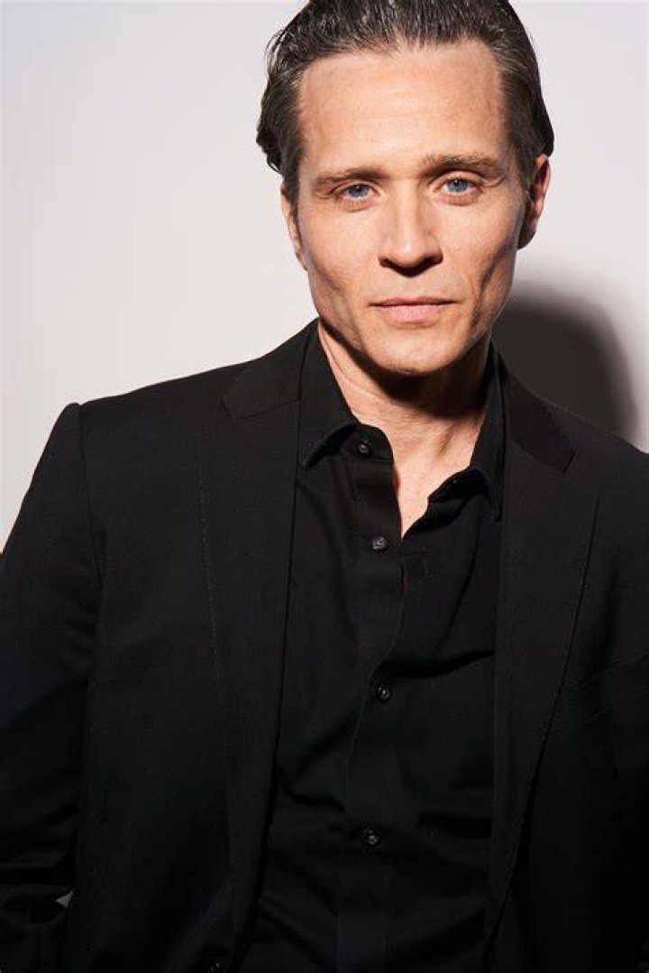 Seamus Dever Seamus Dever