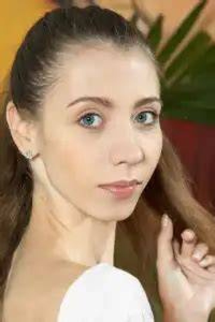 stefanie moon onlyfans leaks CamHub