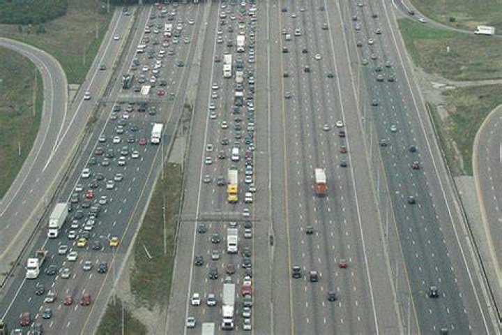 Texases asuv 26 reaga Katy Freeway on ilmselt maailma k&otilde;ige laiem