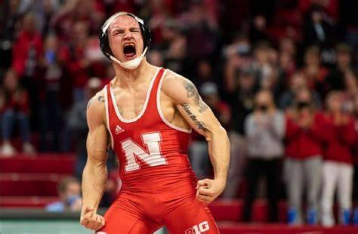 ThenHusky, nowHusker Peyton Robb continues prolific wrestling career