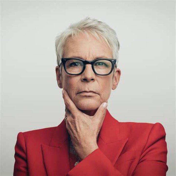 Total 56+ imagen jamie lee curtis short hair Thptnganamst.edu.vn