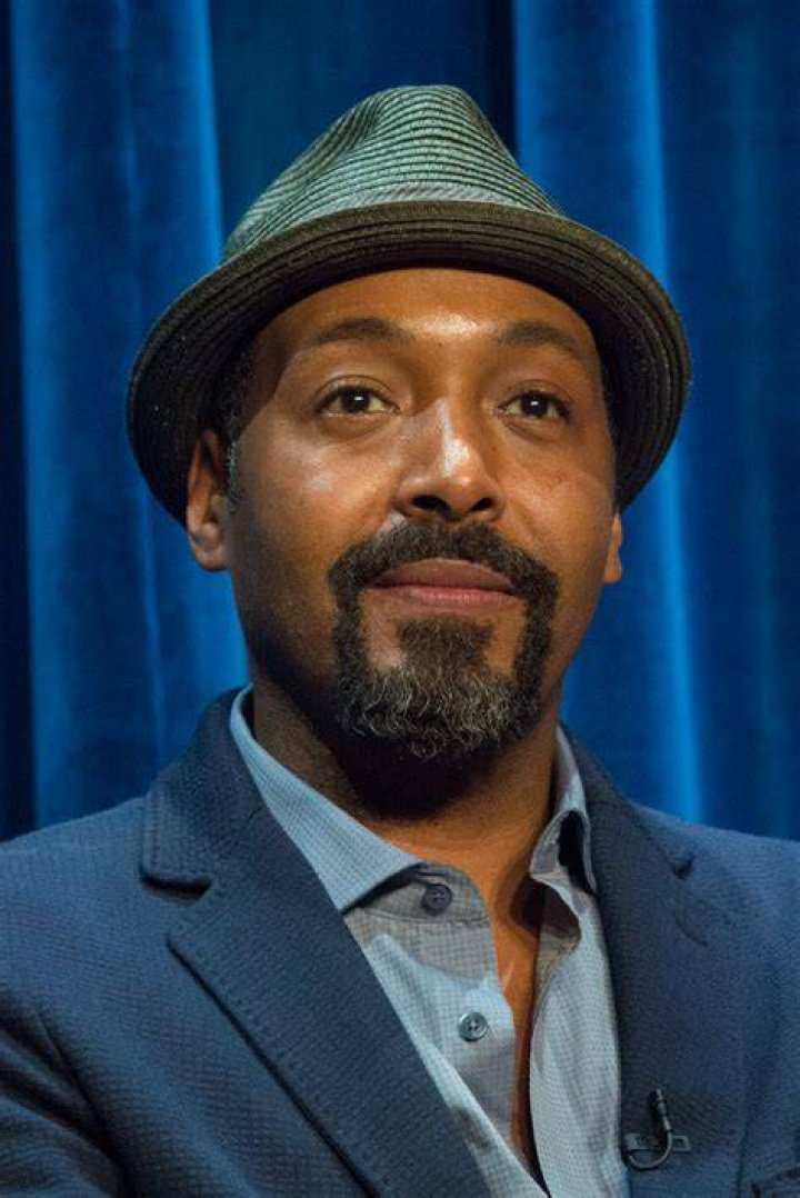 What is Jesse L. Martin doing now? Net Worth, Wife, Family. Gay?
