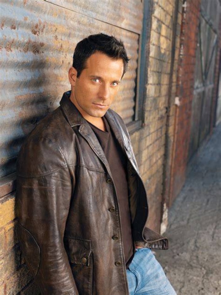 What is Johnny Messner's wife, Kathryn Morris doing now? Wiki