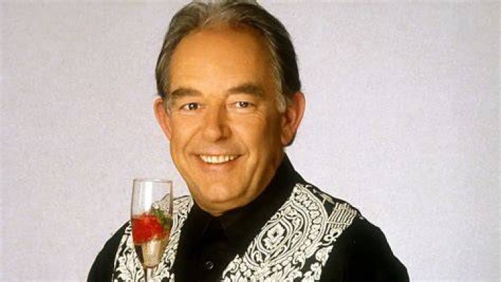 What is Robin Leach doing now? Net Worth, Death, Wife, Girlfriend
