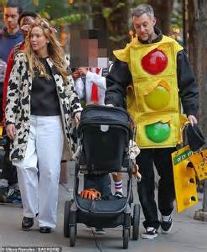 Who is Jennifer Lawrence’s gallerist husband Cooke Maroney? The No Hard